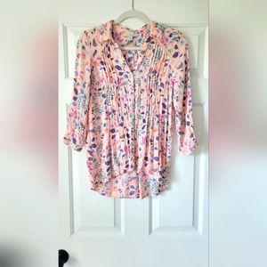 LAUREN CONRAD Floral Hi/Lo Blouse...size S